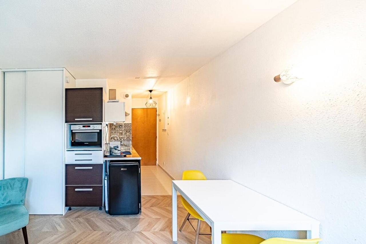 Le Petit Million- Joli Studio Renove-Flachet วีเลอร์บาน ภายนอก รูปภาพ